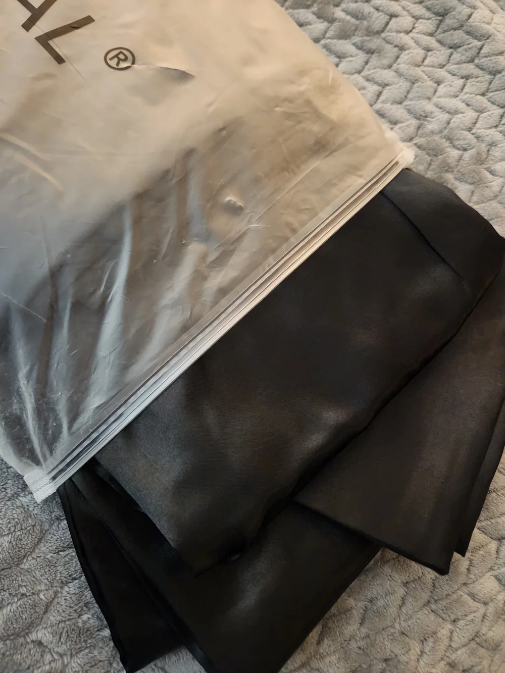 Golal Satin Black Queen Sheet Set. New.